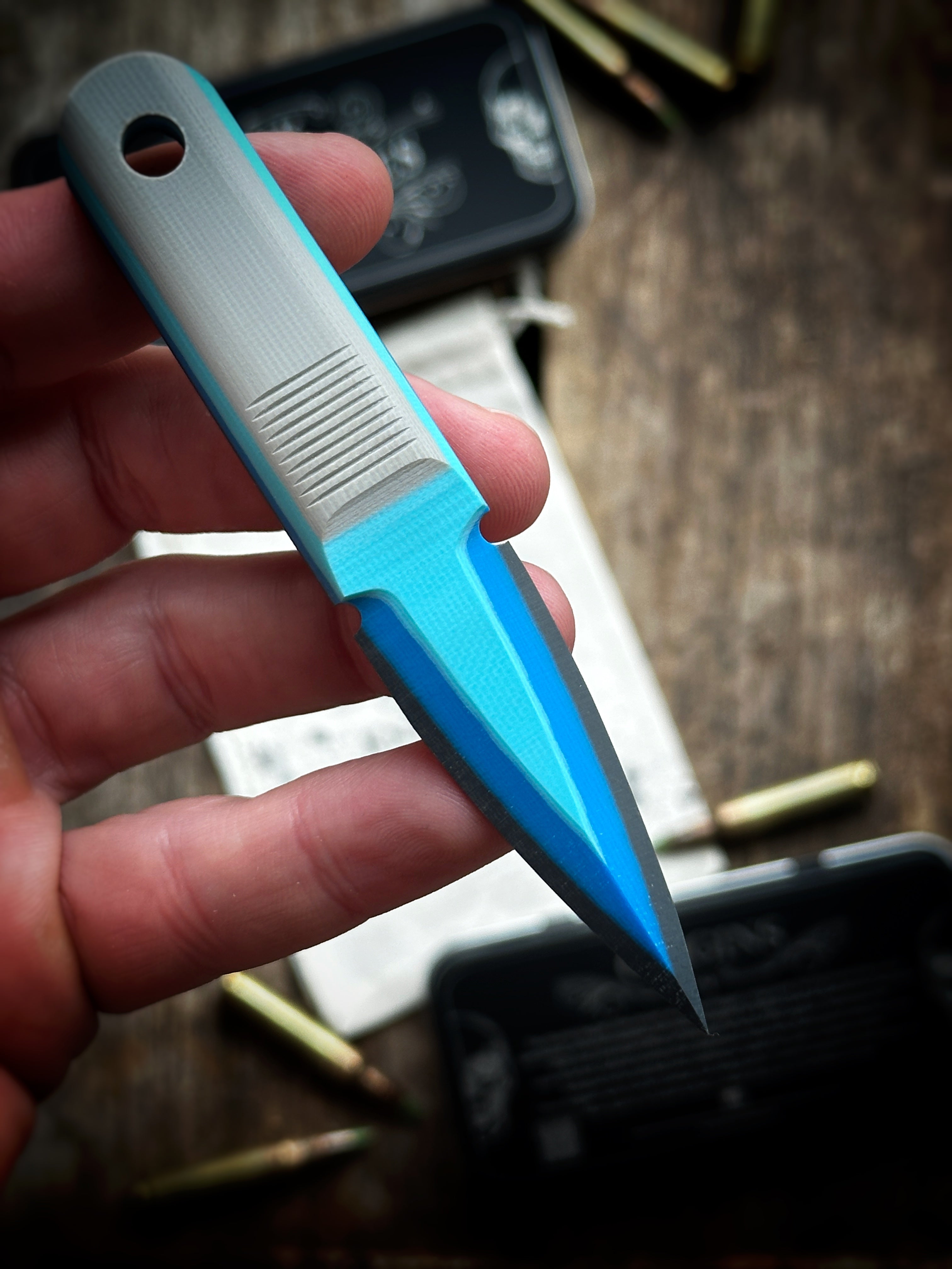 Voodoo Blue TRD G10 (Gray on top) Thumb Dagger - Version 1
