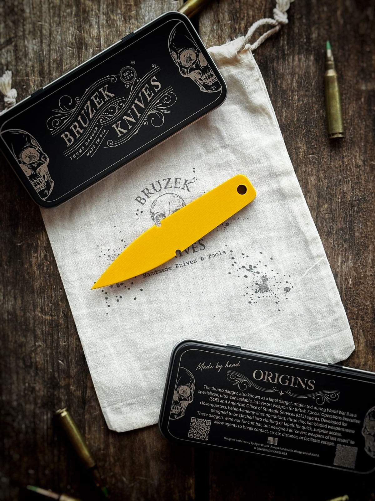 Retro TRD (Black on top) G10 - Thumb Dagger Version 2