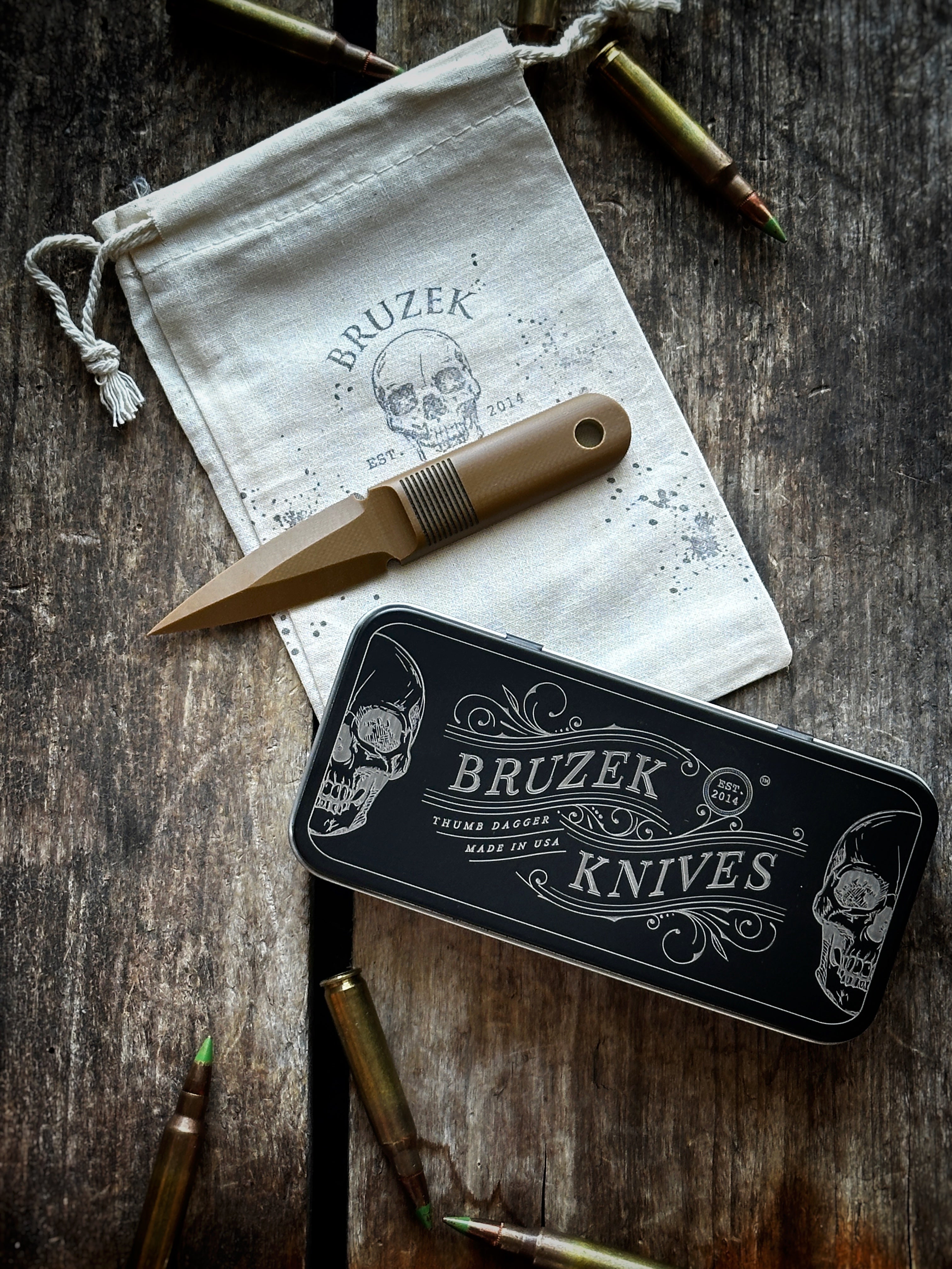 Coyote G10 Thumb Dagger - Version 1